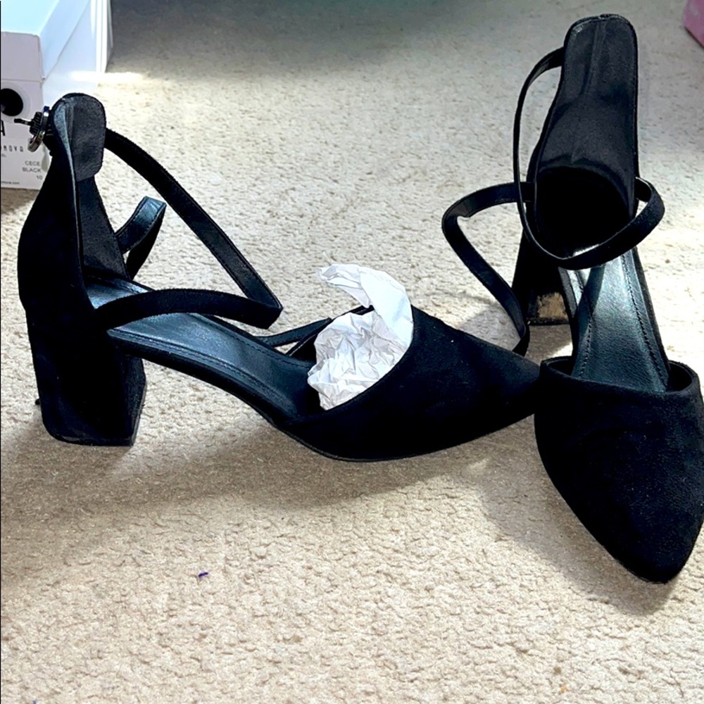 Black Closed Toe Low Heels